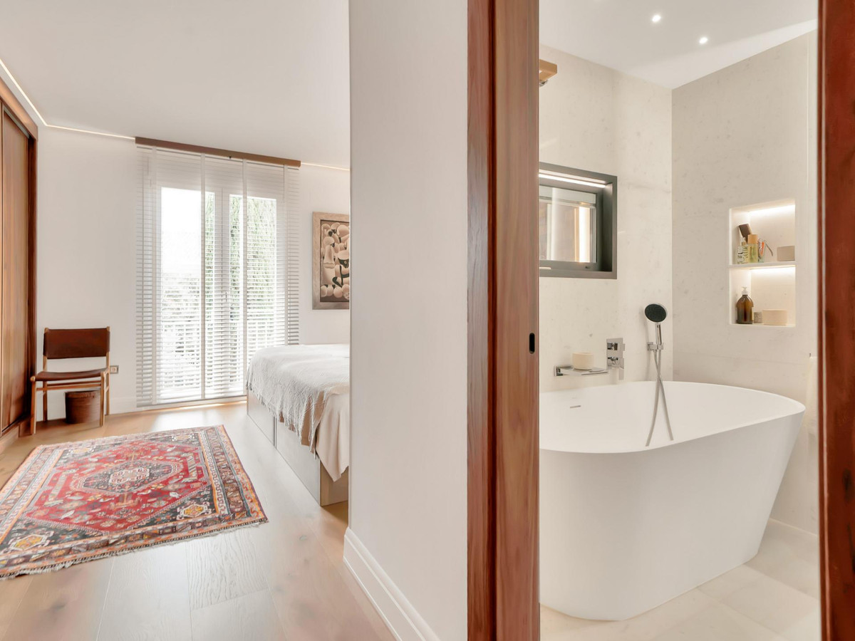Huis te koop in Bahía de Marbella | 4 slaapkamers H5461684