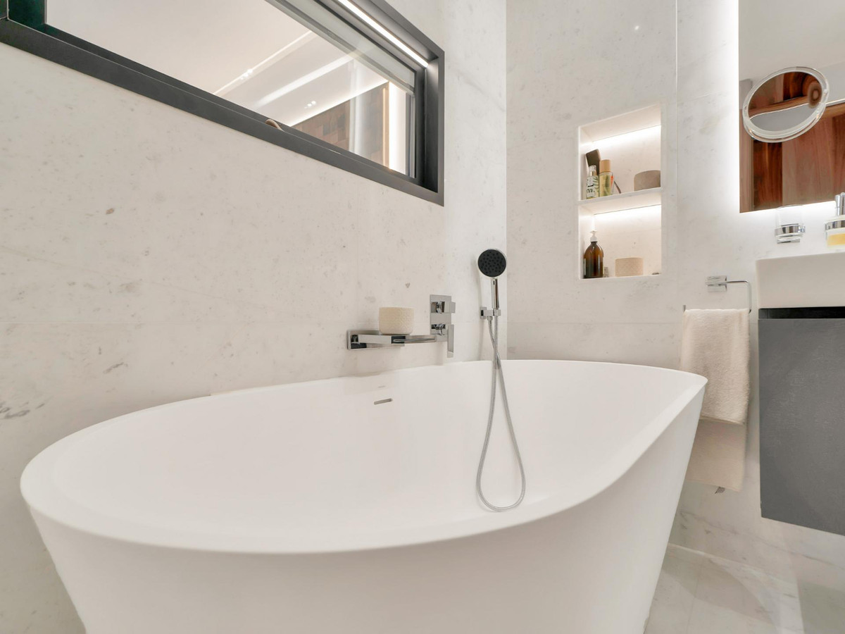 Huis te koop in Bahía de Marbella | 4 slaapkamers H5461684