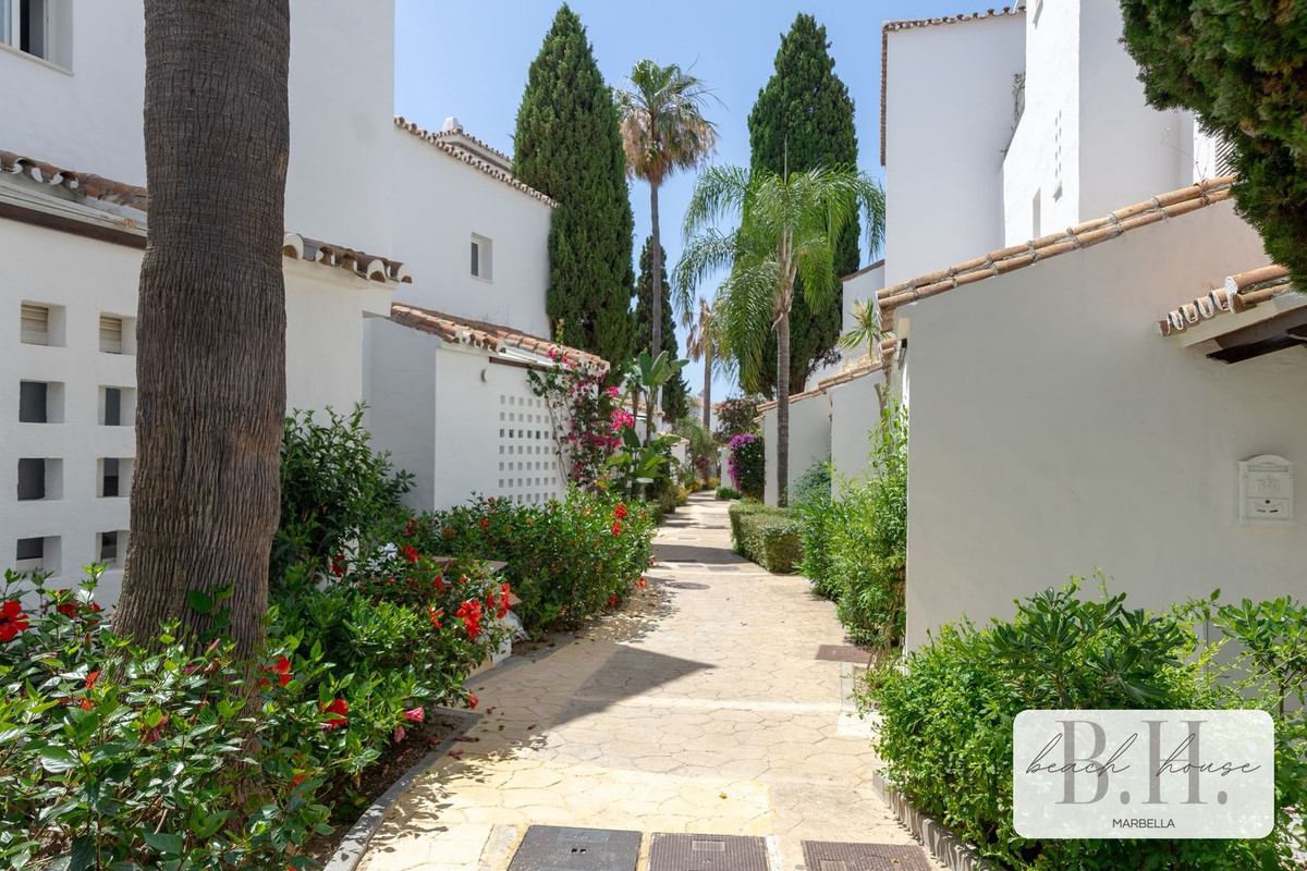 Huis te koop in Bahía de Marbella | 3 slaapkamers H5517406