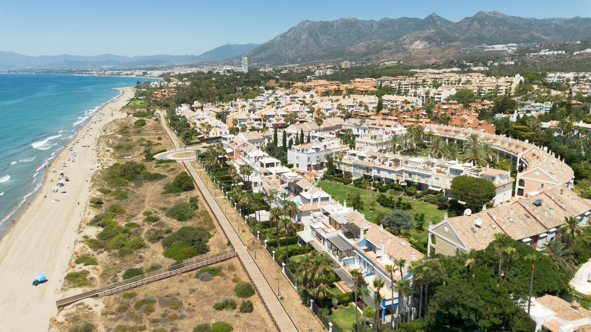 Huis te koop in Bahía de Marbella | 4 slaapkamers H5523553