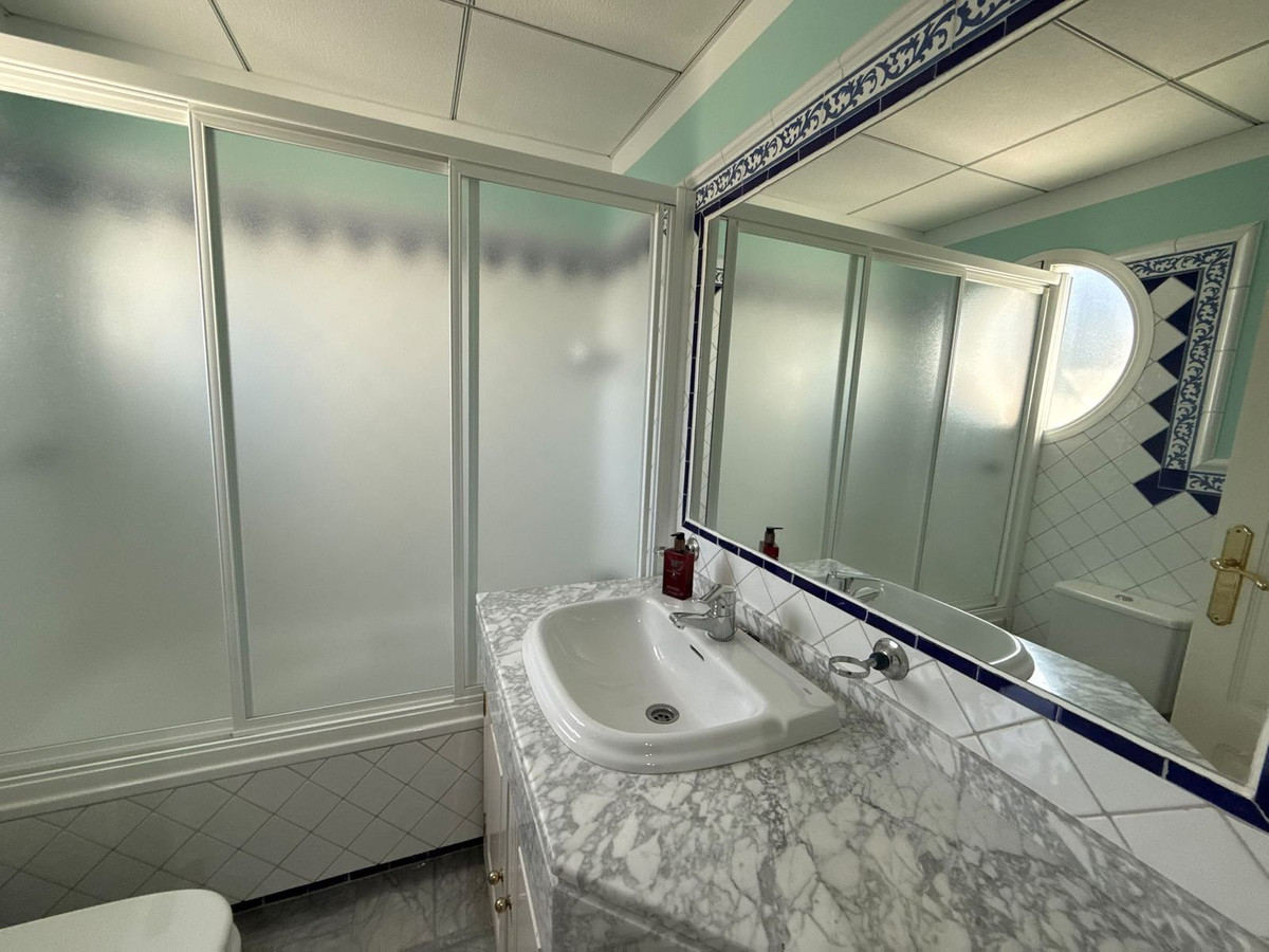 Huis te koop in Bahía de Marbella | 4 slaapkamers H5523553