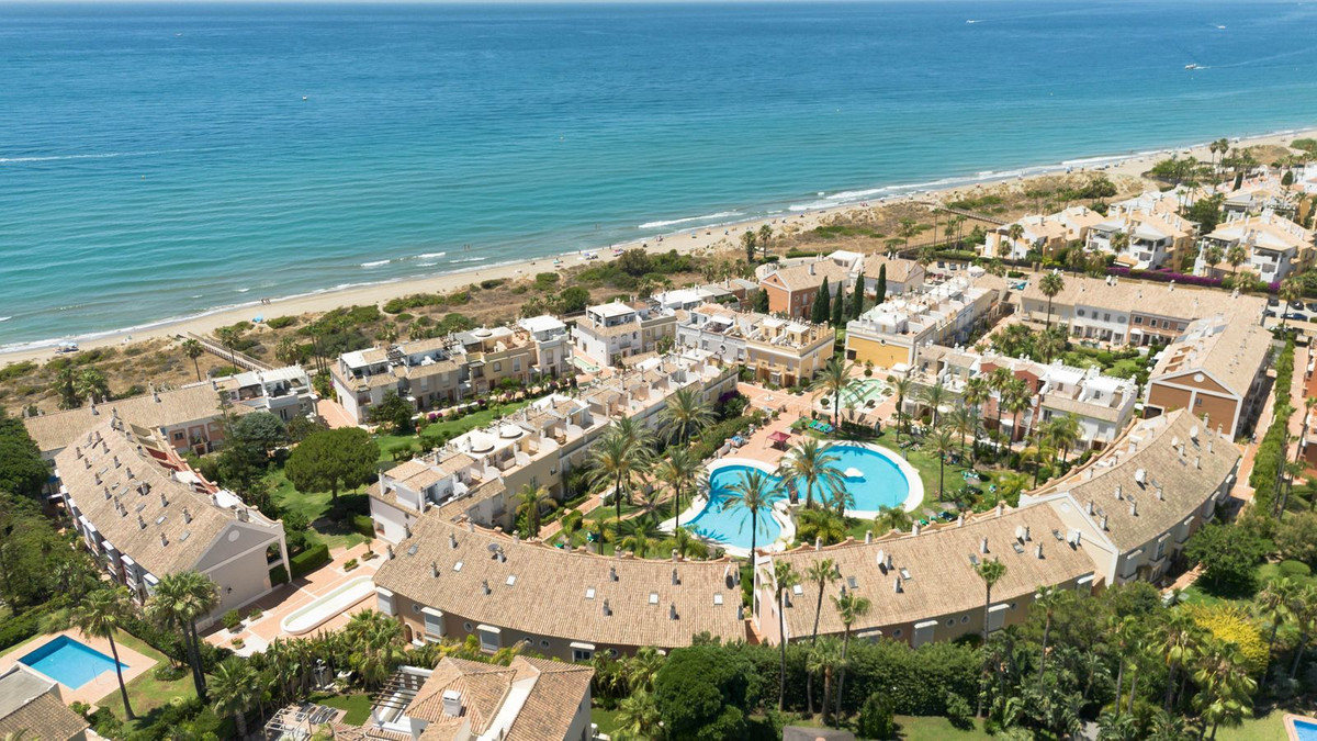 Huis te koop in Bahía de Marbella | 4 slaapkamers H5523553