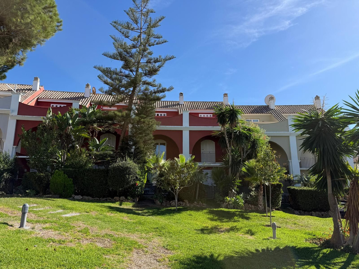 Huis te koop in Bahía de Marbella | 4 slaapkamers H5523553