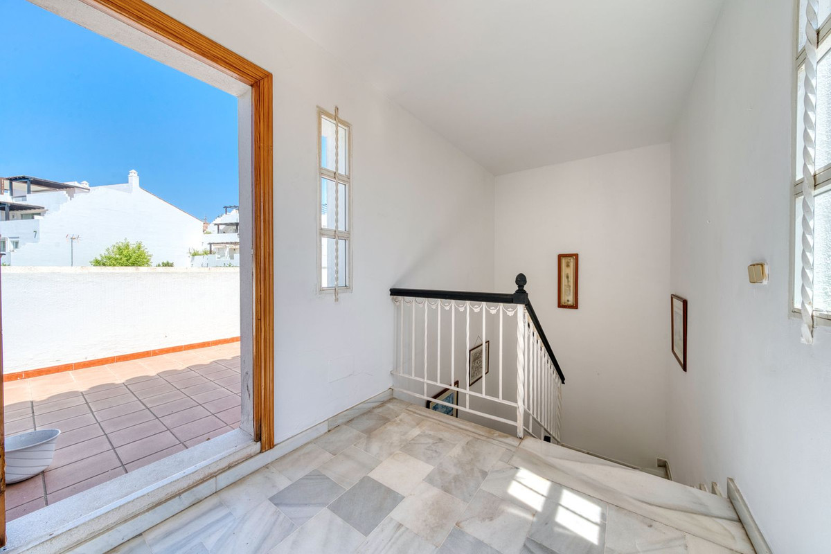 Huis te koop in Bel Air | 3 slaapkamers H5105941