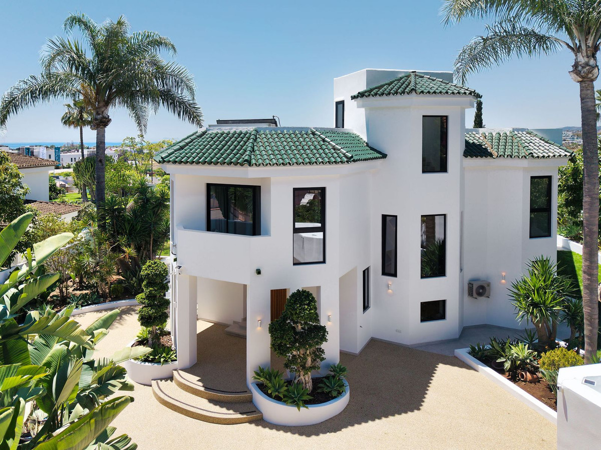 Huis te koop in Bel Air | 6 slaapkamers H5407000