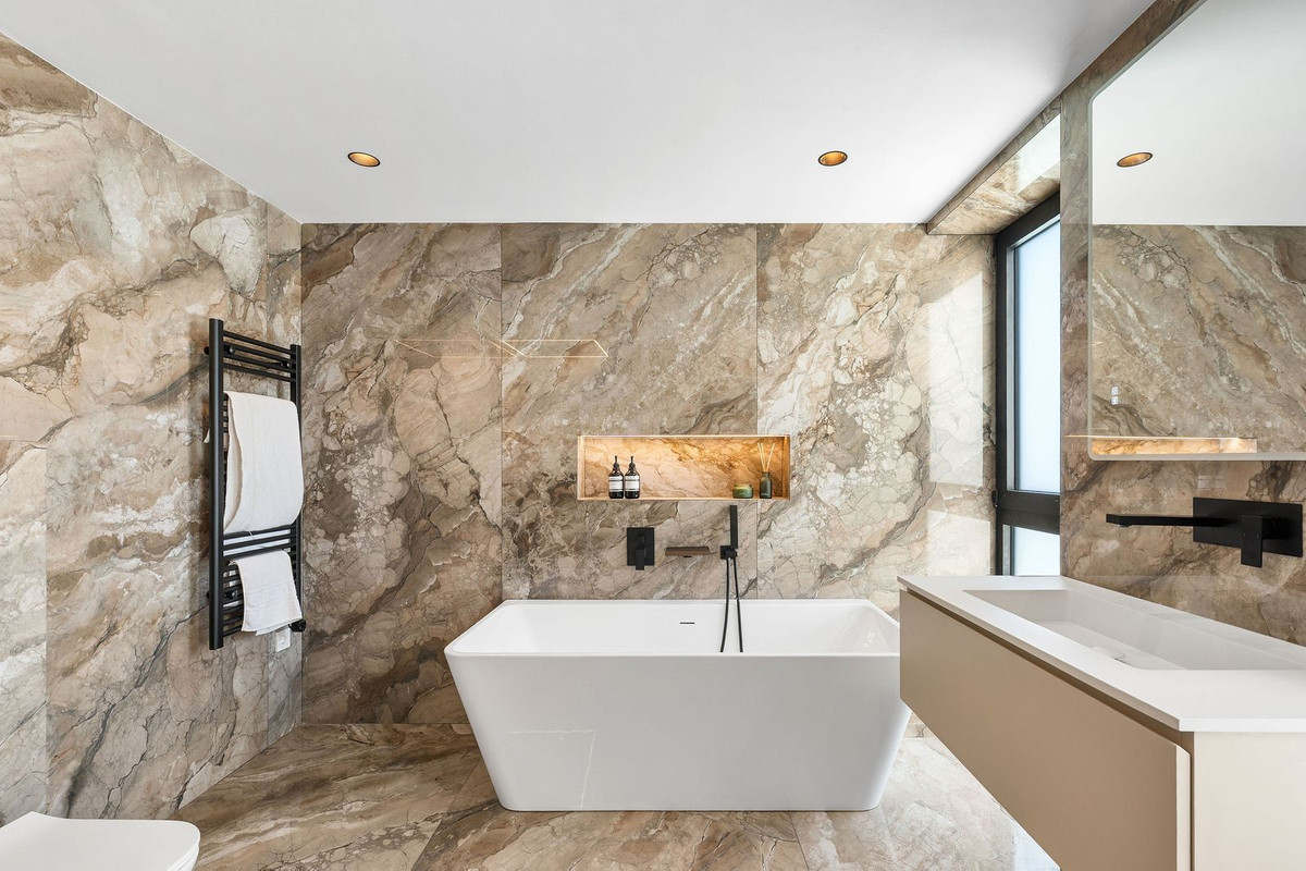 Huis te koop in Bel Air | 6 slaapkamers H5407000