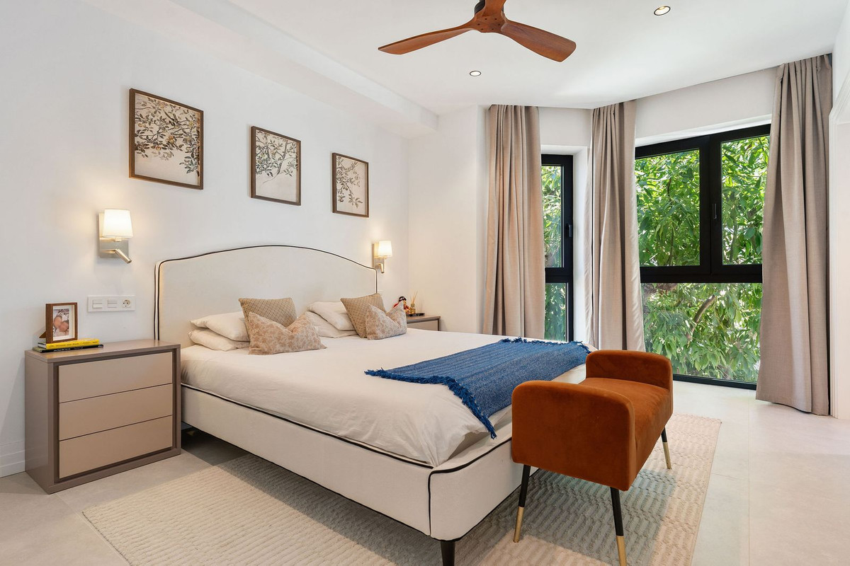 Huis te koop in Bel Air | 6 slaapkamers H5407000