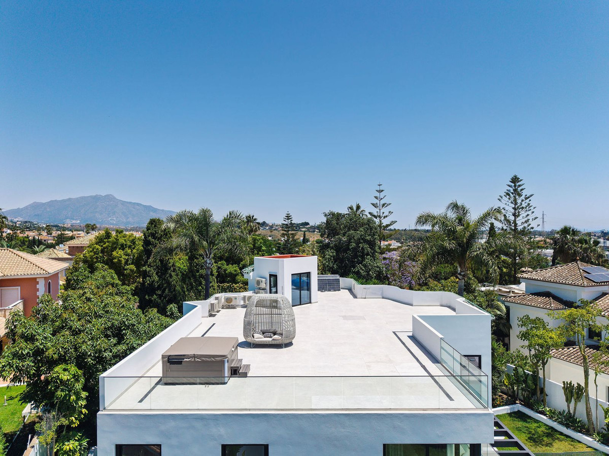 Huis te koop in Bel Air | 6 slaapkamers H5407000
