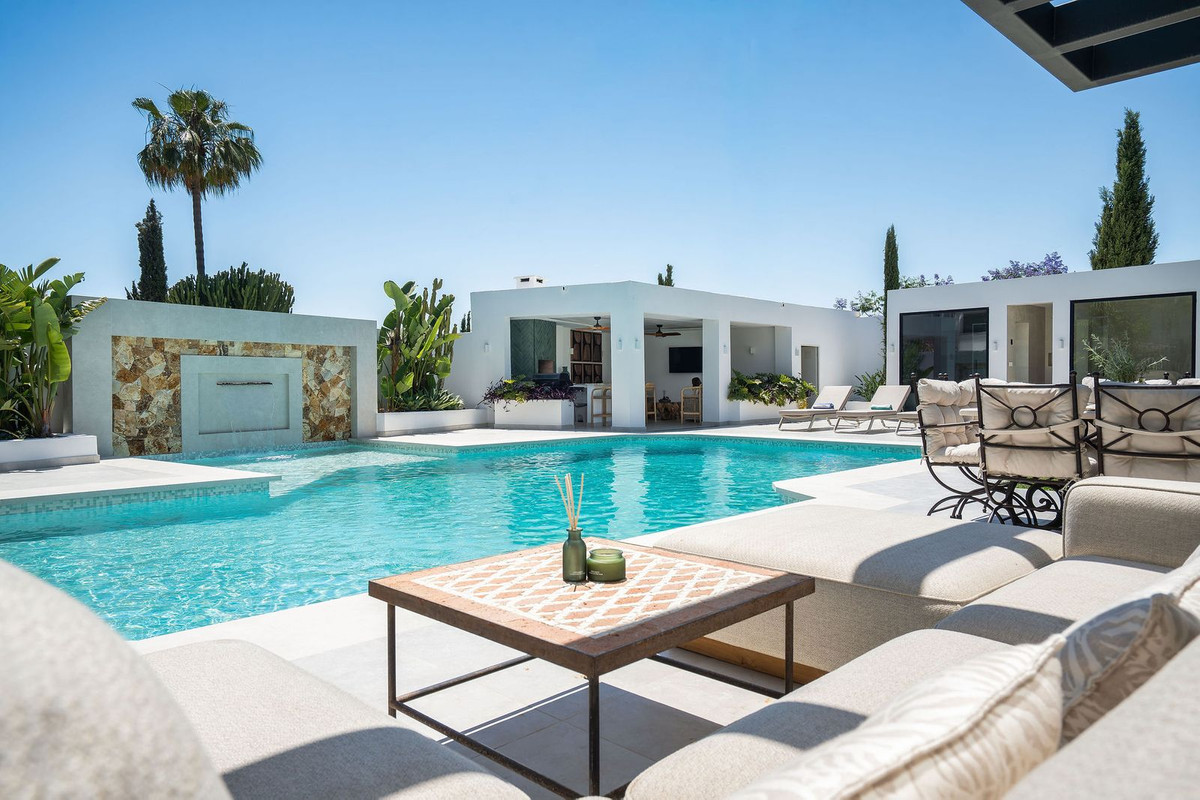 Huis te koop in Bel Air | 6 slaapkamers H5407000