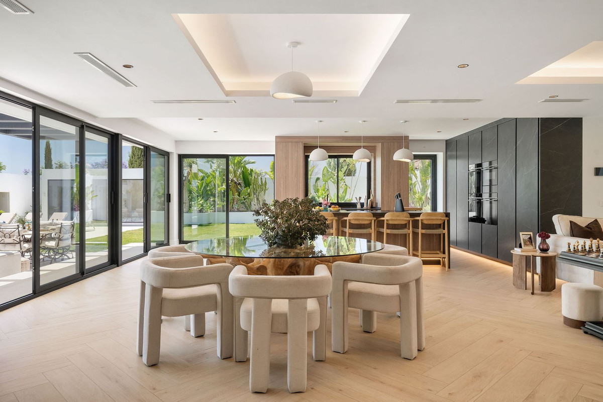 Huis te koop in Bel Air | 6 slaapkamers H5407000