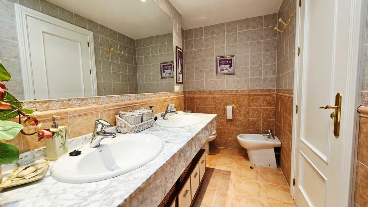 Huis te koop in Bel Air | 3 slaapkamers H5478847