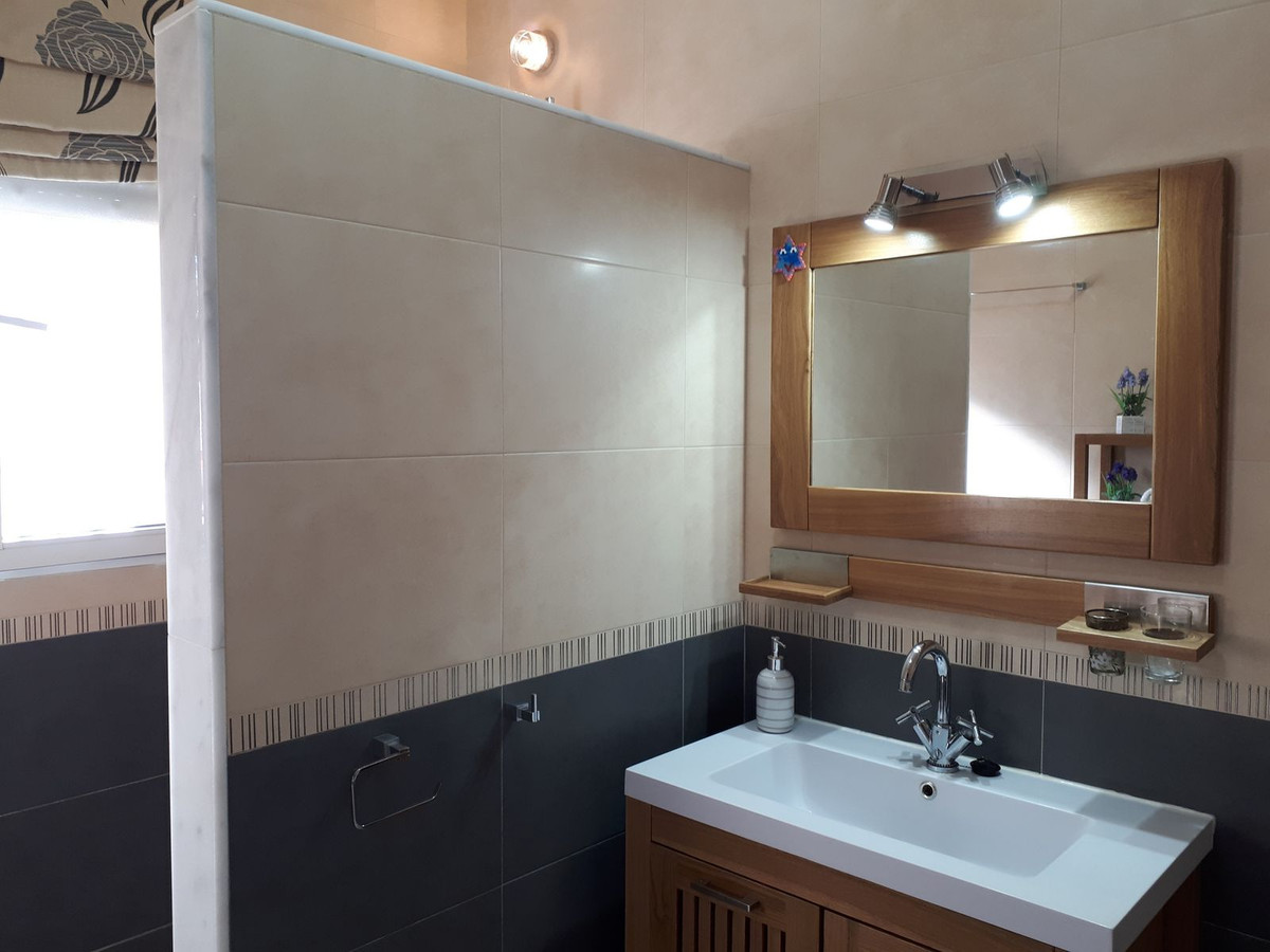 Detached Villa te koop in Benadalid | 5 slaapkamers H5037532