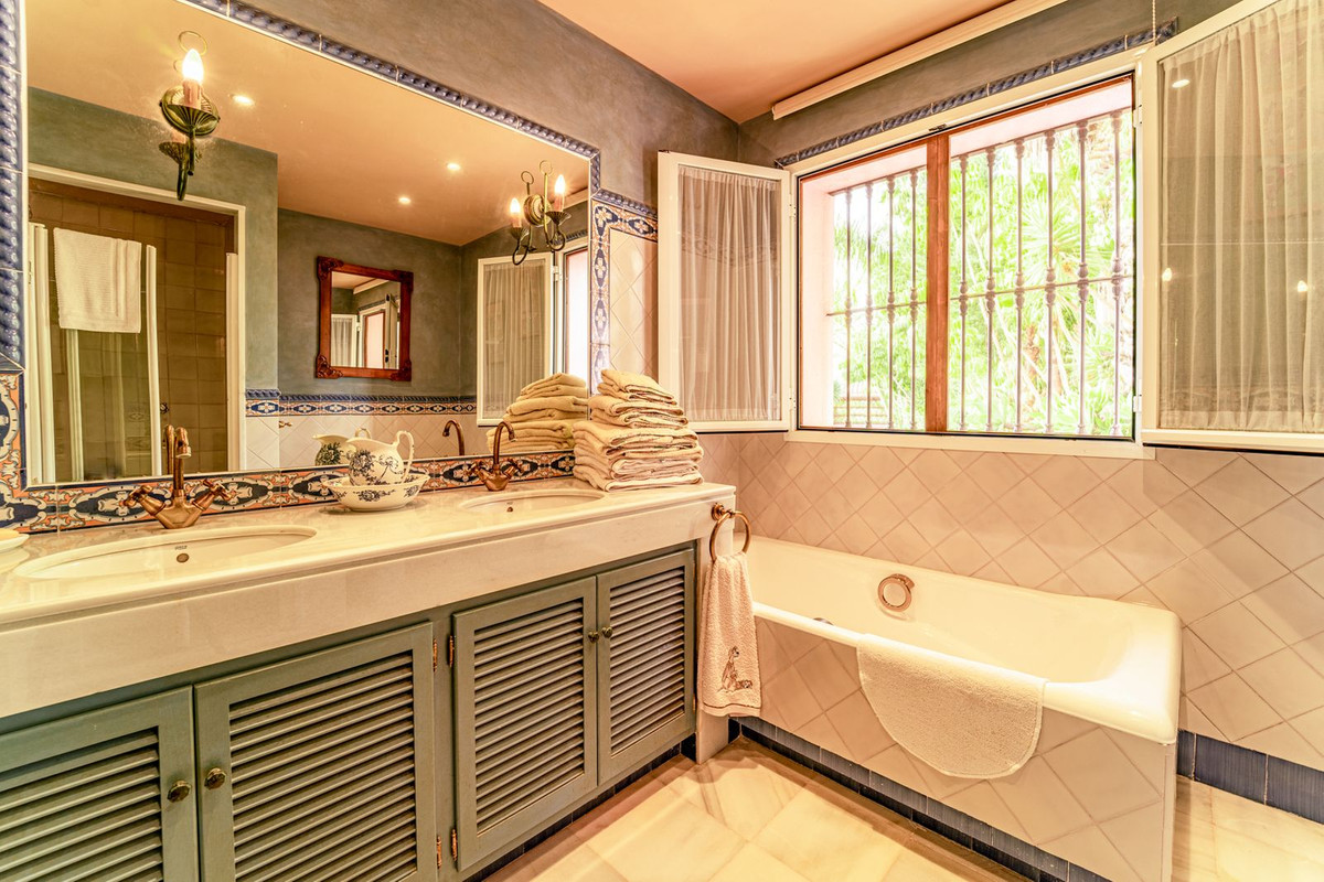 Huis te koop in Benahavís | 5 slaapkamers H4265836