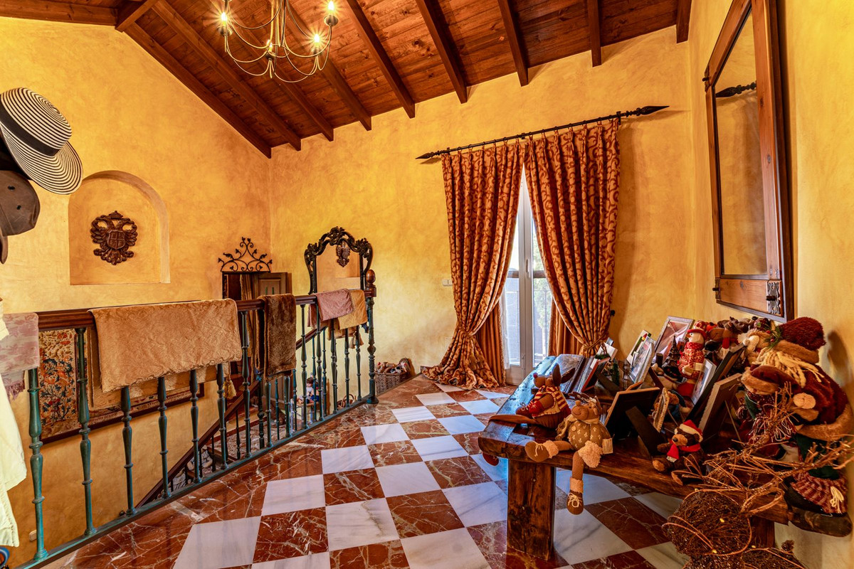 Huis te koop in Benahavís | 5 slaapkamers H4265836