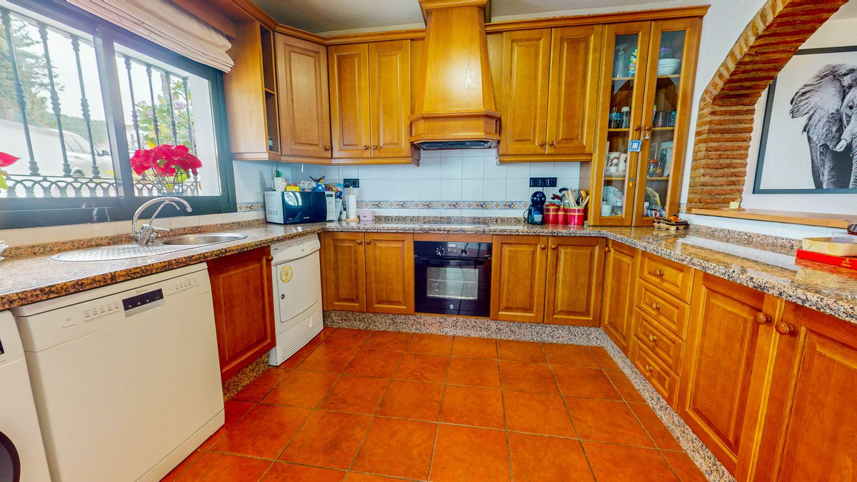 Huis te koop in Benahavís | 4 slaapkamers H4672972