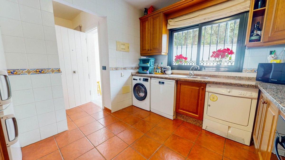 Huis te koop in Benahavís | 4 slaapkamers H4672972