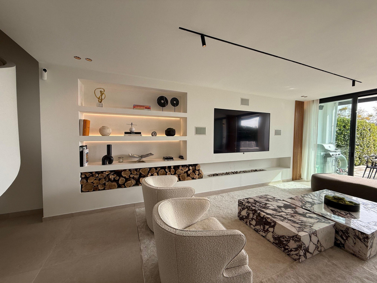 Townhouse for sale in Benahavís | 4 bedrooms H4675783