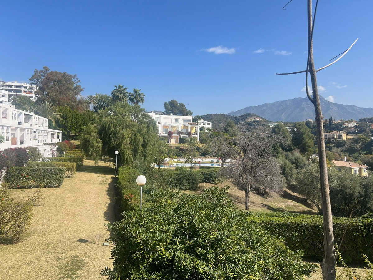 Townhouse for sale in Benahavís | 4 bedrooms H4675783