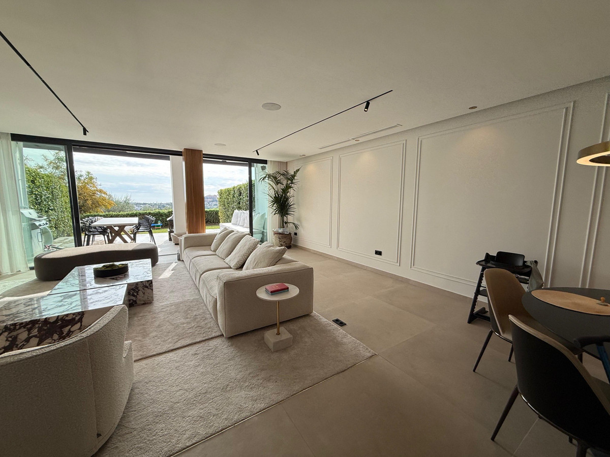 Townhouse for sale in Benahavís | 4 bedrooms H4675783