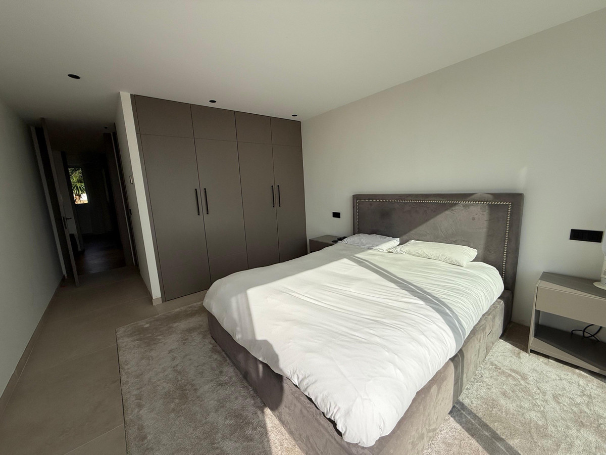Townhouse for sale in Benahavís | 4 bedrooms H4675783