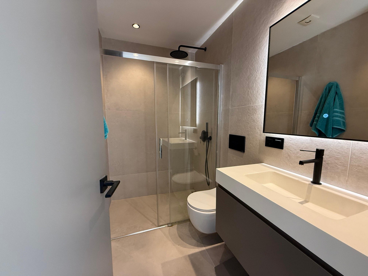 Townhouse for sale in Benahavís | 4 bedrooms H4675783