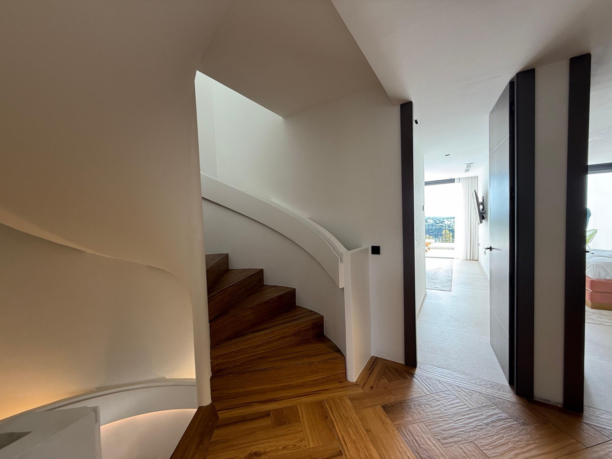 Townhouse for sale in Benahavís | 4 bedrooms H4675783