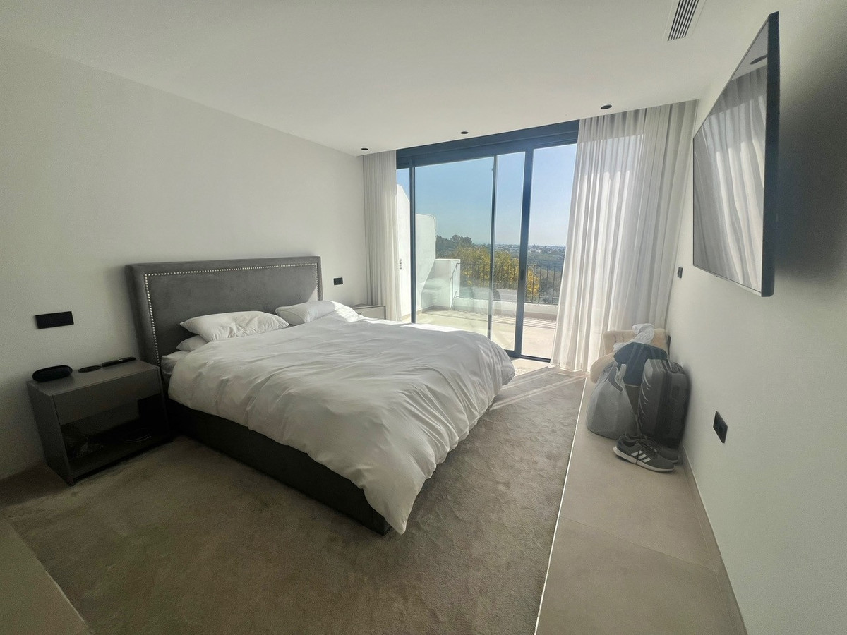 Townhouse for sale in Benahavís | 4 bedrooms H4675783