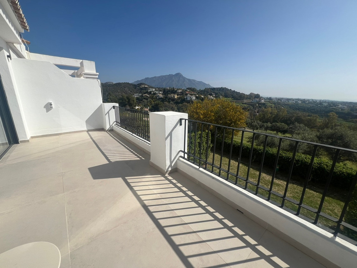 Townhouse for sale in Benahavís | 4 bedrooms H4675783
