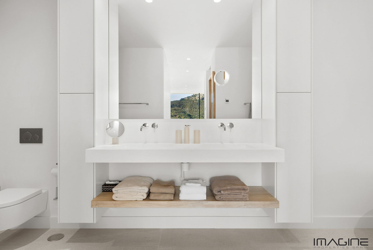 Property main view 40