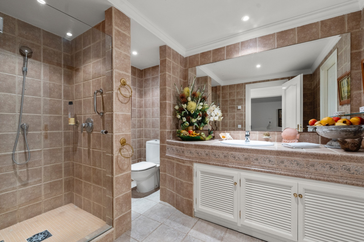 Huis te koop in Benahavís | 5 slaapkamers H4801930