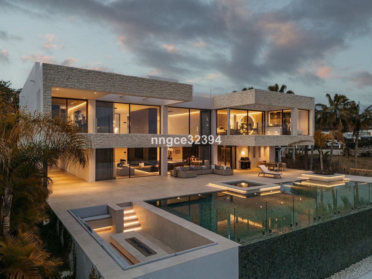 Detached Villa for sale in Benahavís | 5 bedrooms H4929013