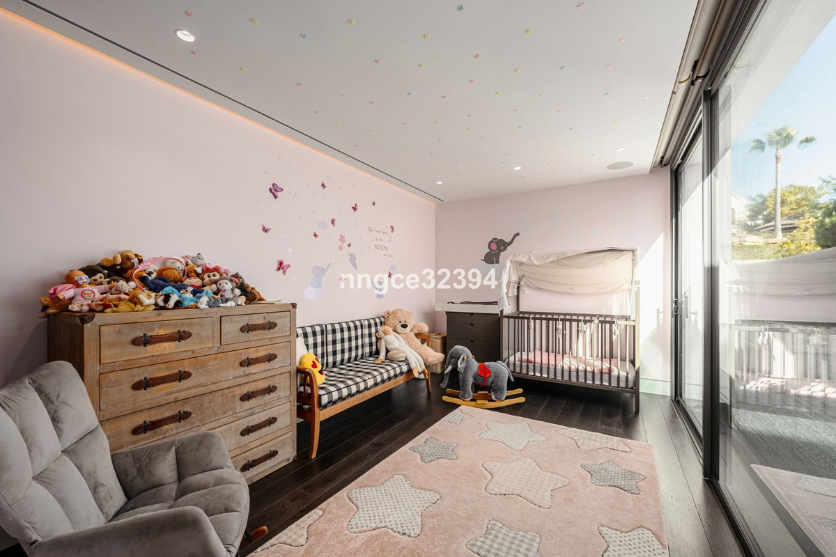 Detached Villa for sale in Benahavís | 5 bedrooms H4929013