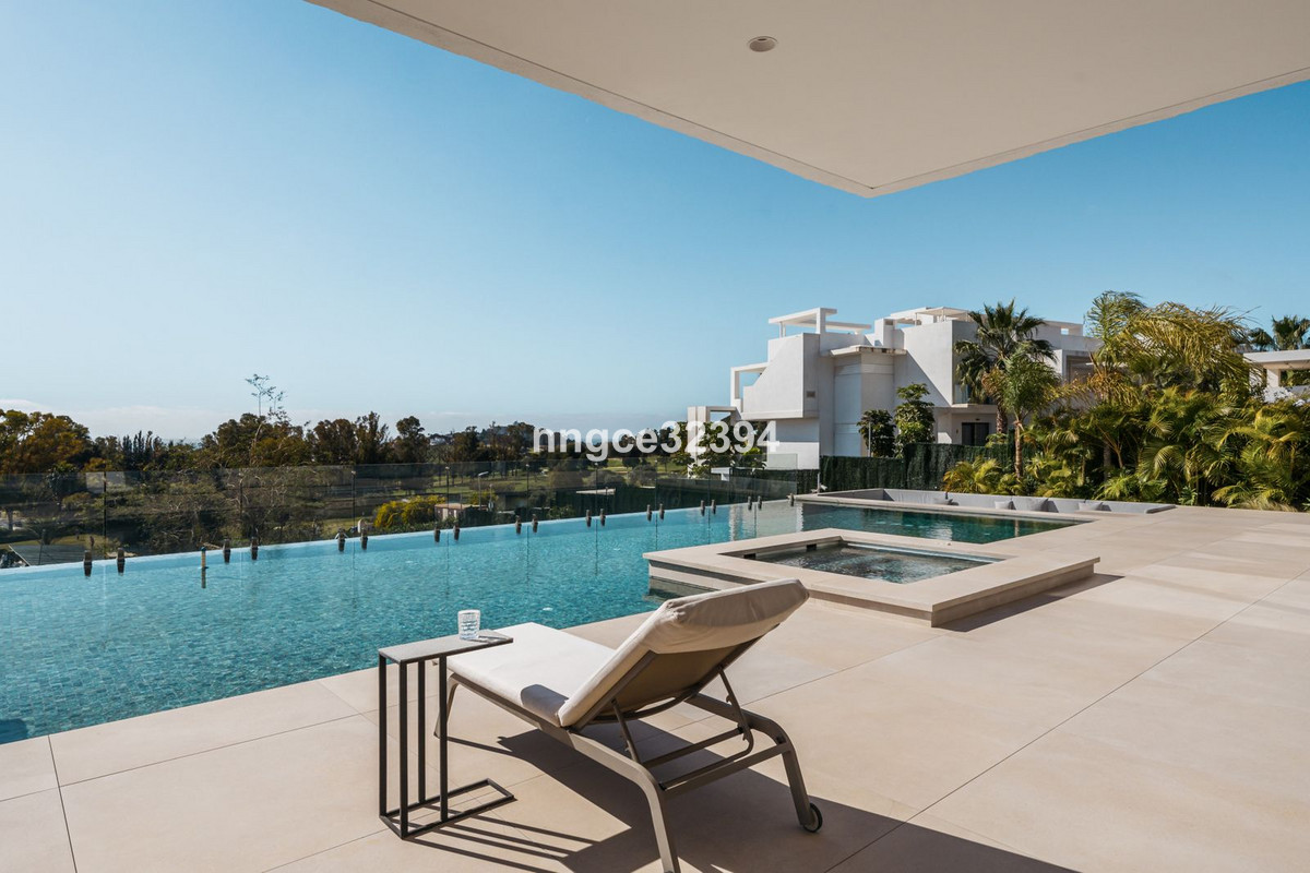 Detached Villa for sale in Benahavís | 5 bedrooms H4929013