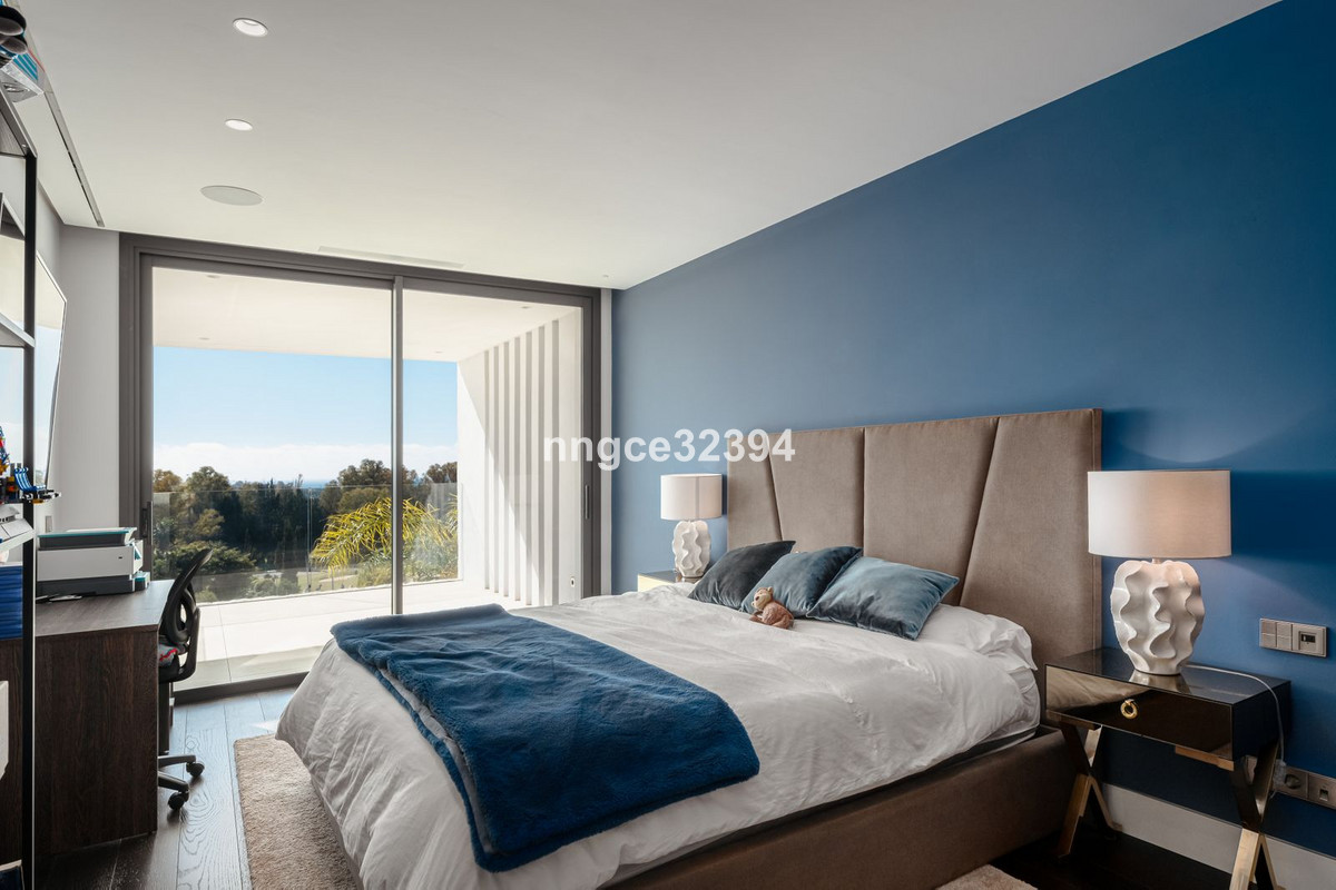 Detached Villa for sale in Benahavís | 5 bedrooms H4929013