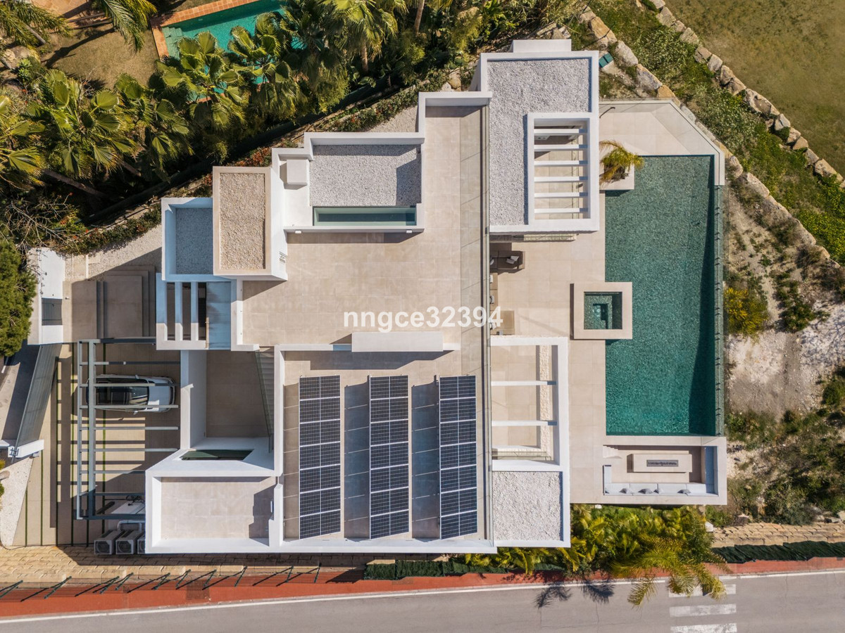 Detached Villa for sale in Benahavís | 5 bedrooms H4929013