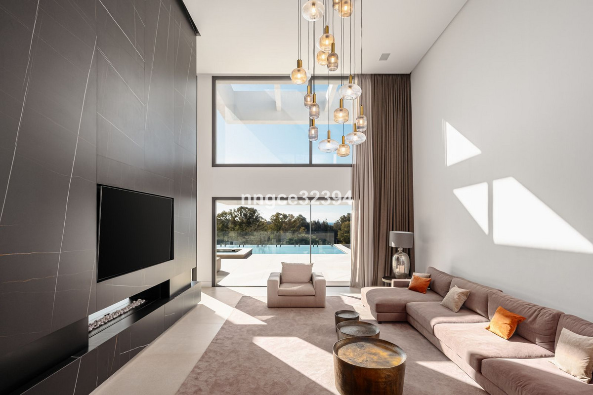 Detached Villa for sale in Benahavís | 5 bedrooms H4929013