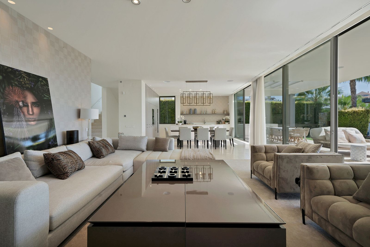 Detached Villa for sale in Benahavís | 5 bedrooms H4989610