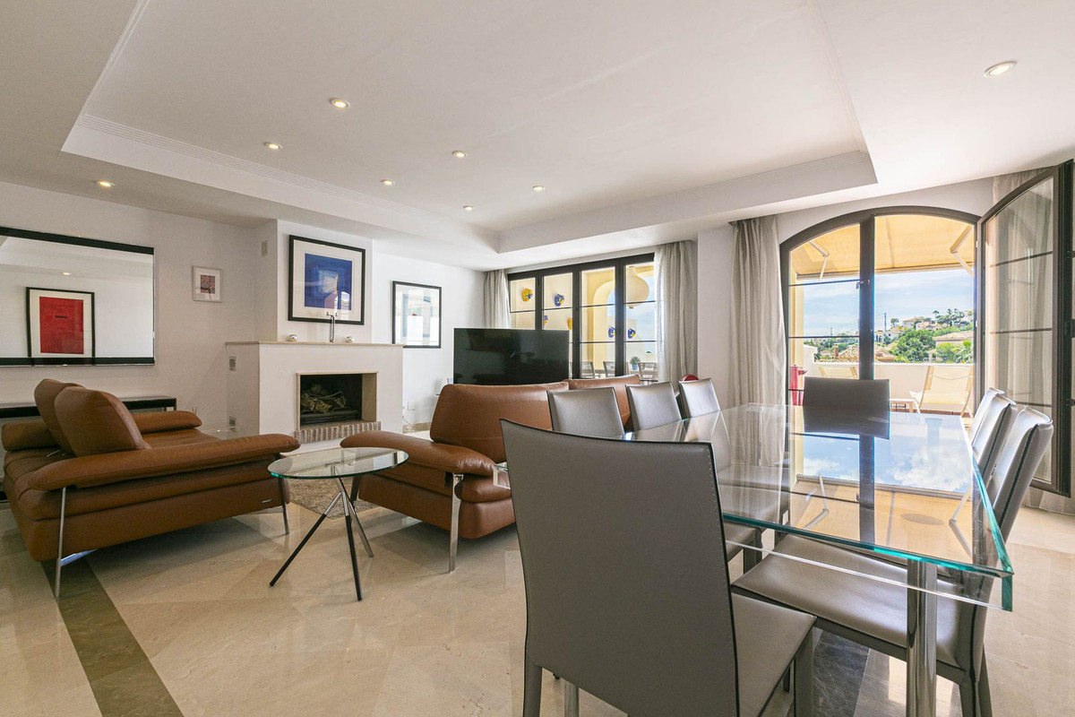 Townhouse for sale in Los Arqueros | 4 bedrooms H5046961