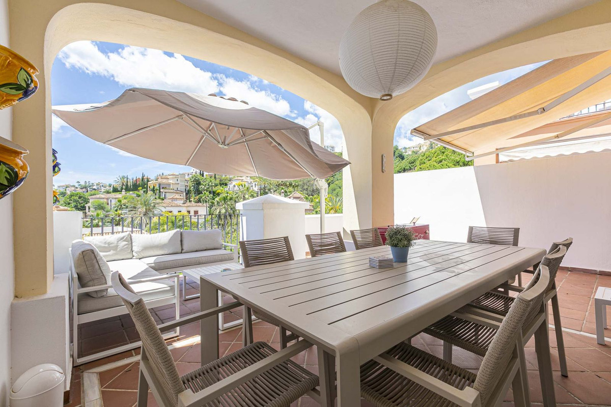 Townhouse for sale in Los Arqueros | 4 bedrooms H5046961