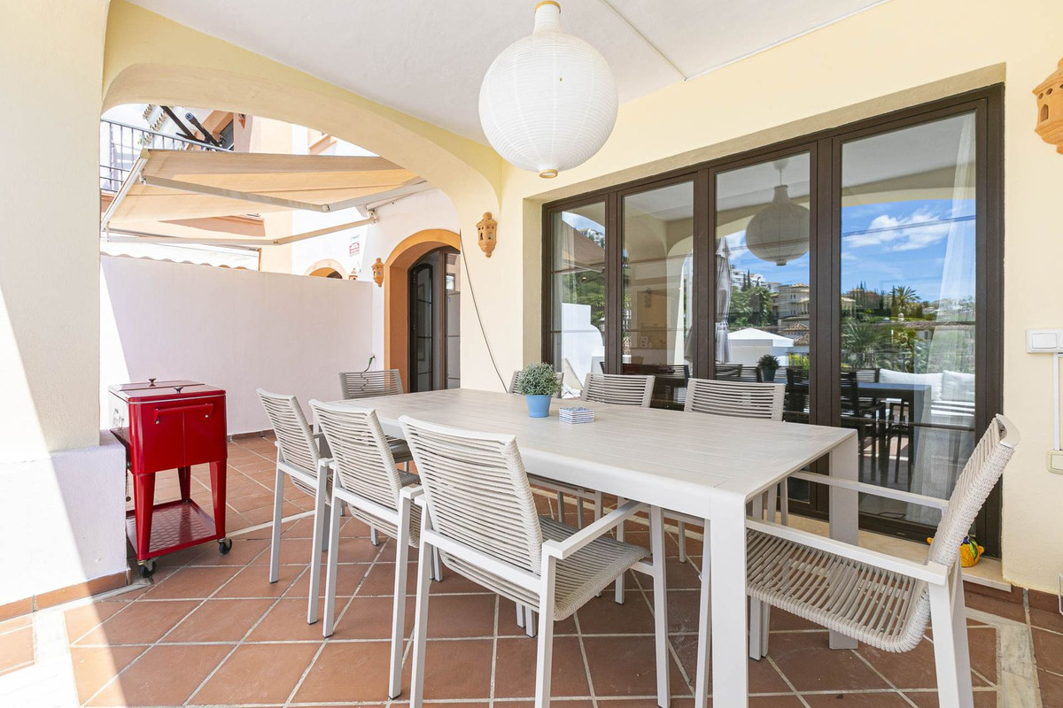 Townhouse for sale in Los Arqueros | 4 bedrooms H5046961