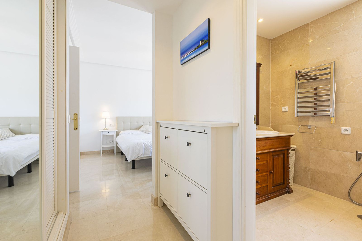 Townhouse for sale in Los Arqueros | 4 bedrooms H5046961