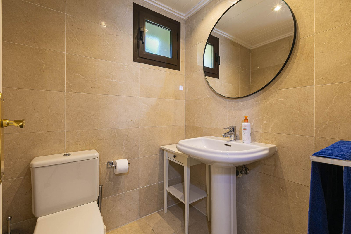 Townhouse for sale in Los Arqueros | 4 bedrooms H5046961