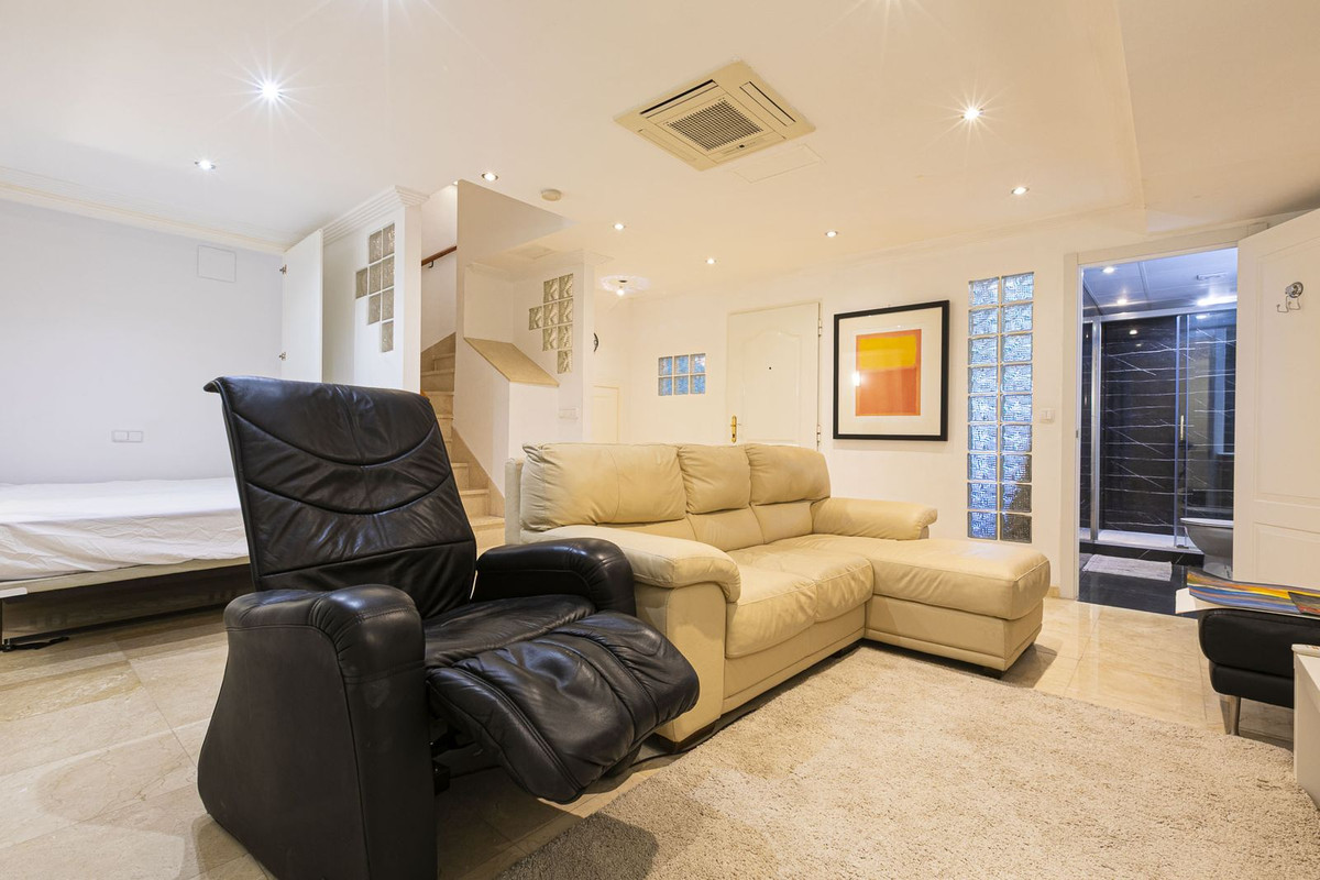 Townhouse for sale in Los Arqueros | 4 bedrooms H5046961