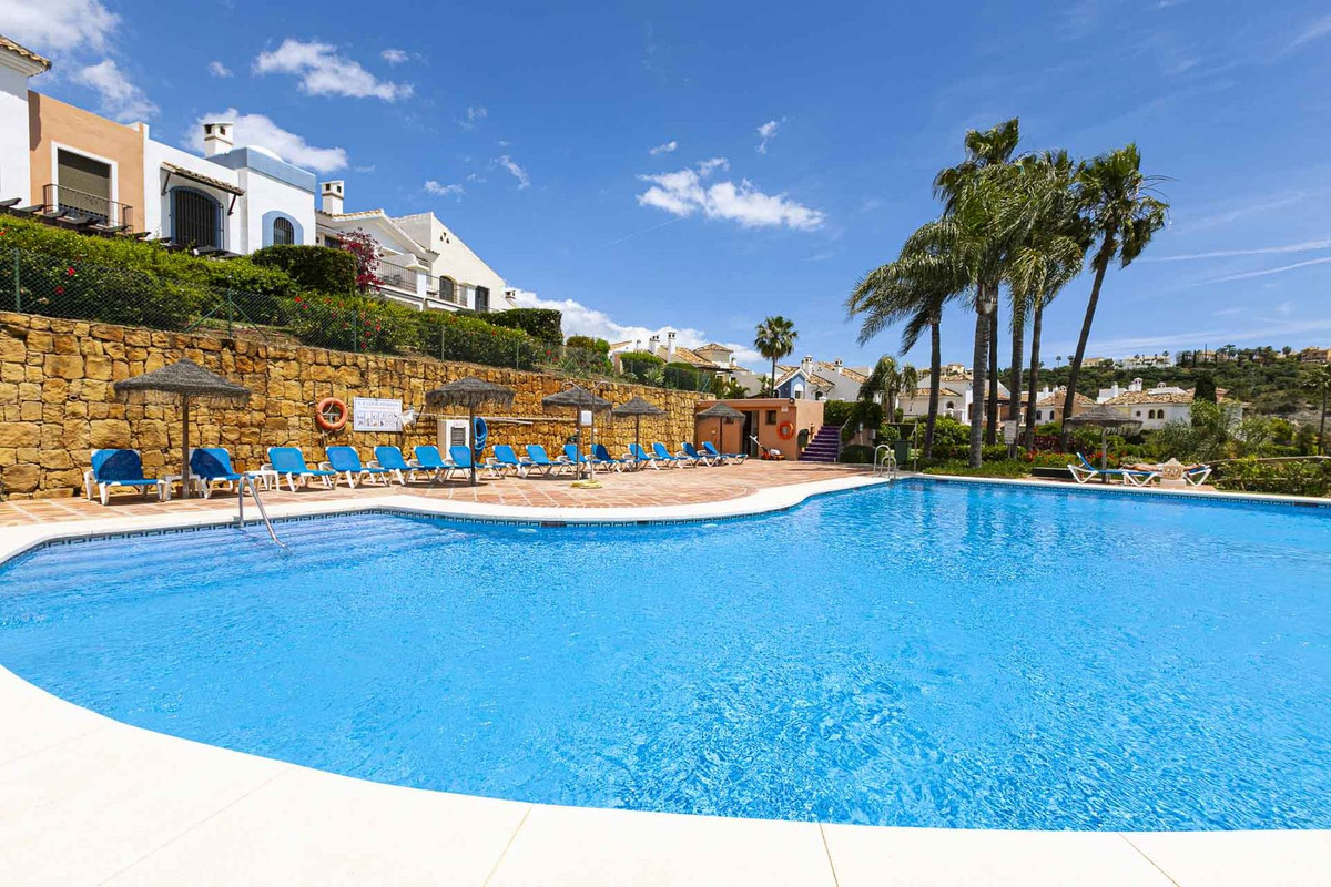 Townhouse for sale in Los Arqueros | 4 bedrooms H5046961