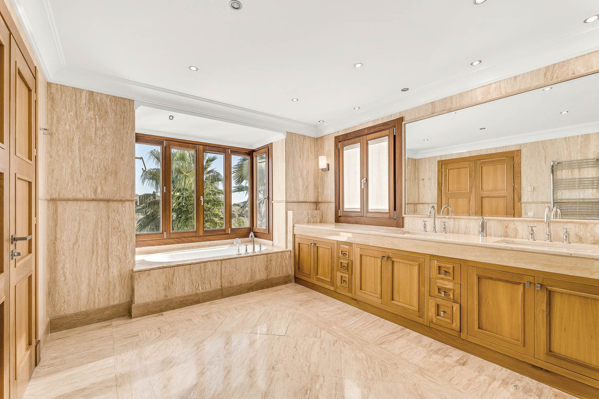 Huis te koop in Benahavís | 16 slaapkamers H5065684