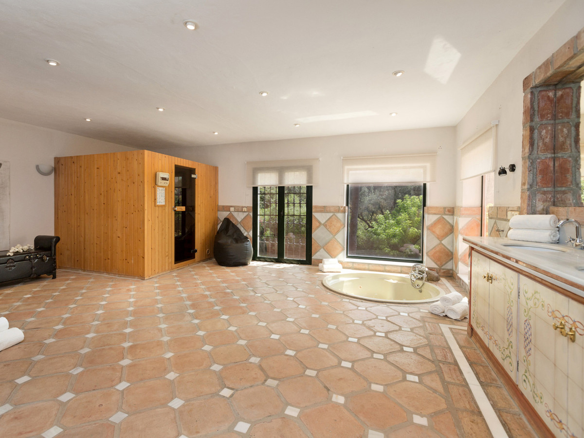 Huis te koop in Benahavís | 14 slaapkamers H5065939