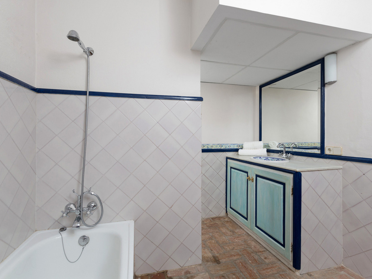 Huis te koop in Benahavís | 14 slaapkamers H5065939
