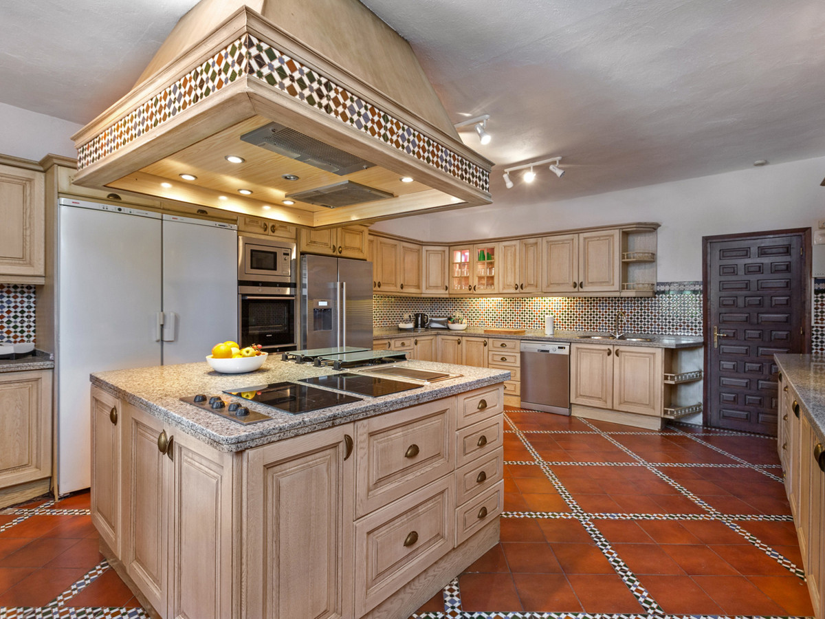 Huis te koop in Benahavís | 14 slaapkamers H5065939