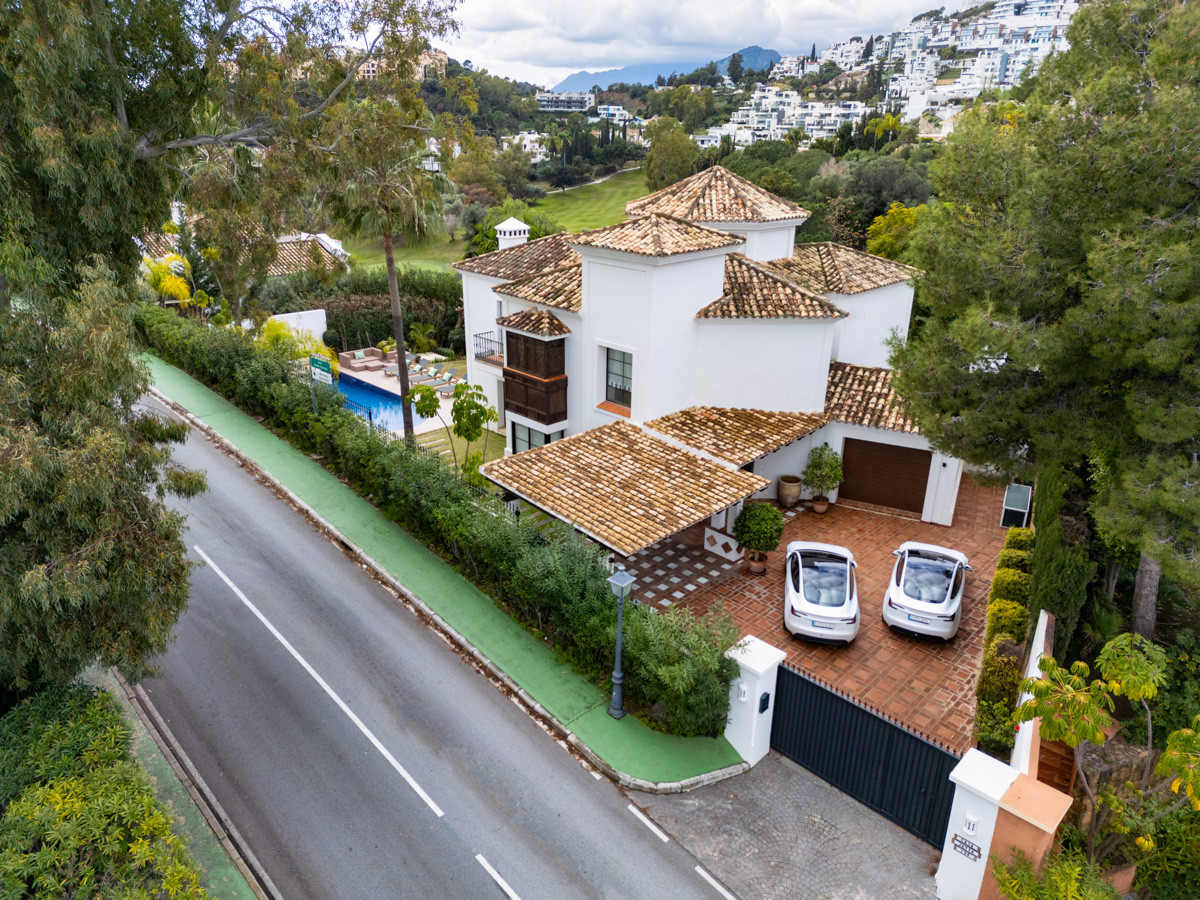 Detached Villa te koop in Benahavís | 4 slaapkamers H5068108