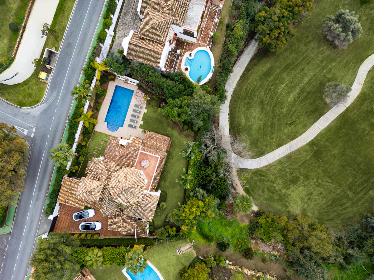 Detached Villa te koop in Benahavís | 4 slaapkamers H5068108